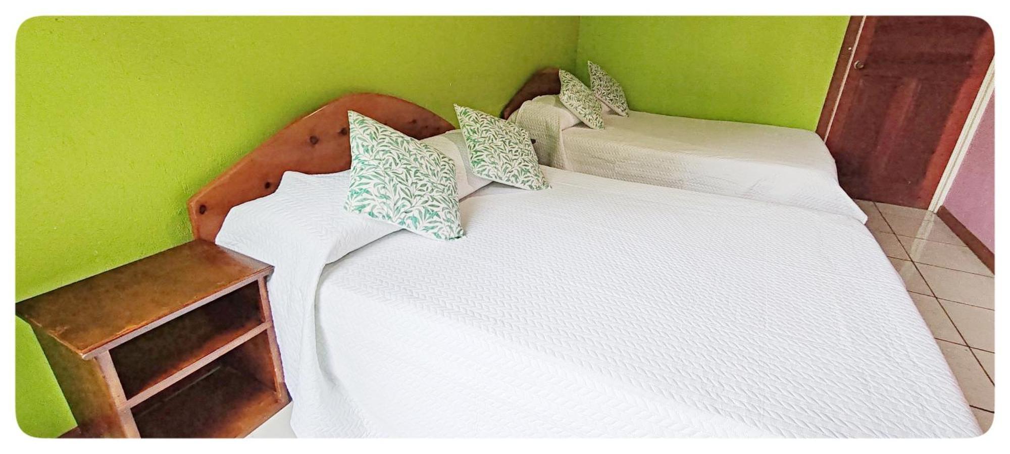 Hotel & Hostel Sloth Backpackers Monteverde Bagian luar foto