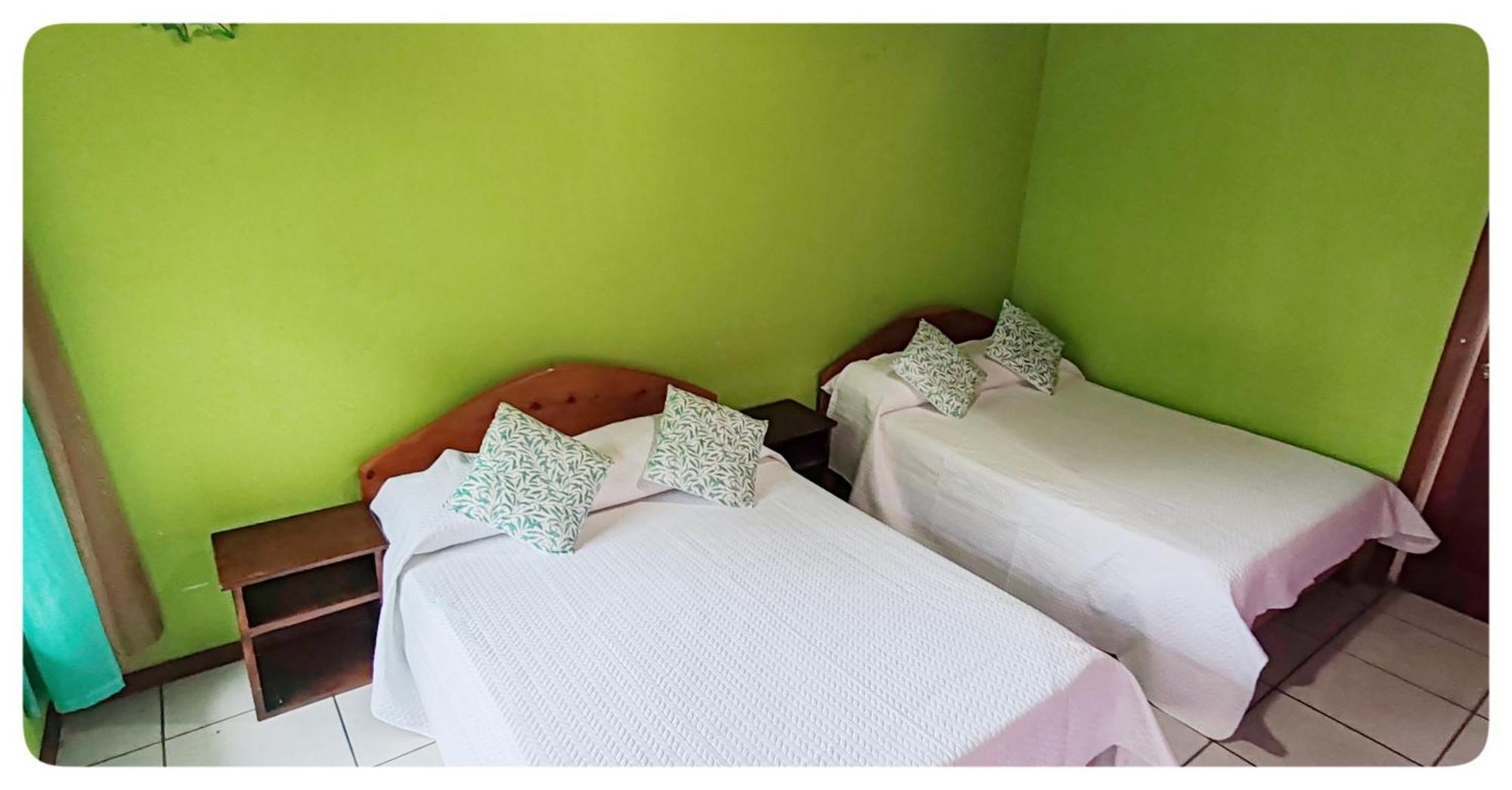 Hotel & Hostel Sloth Backpackers Monteverde Bagian luar foto