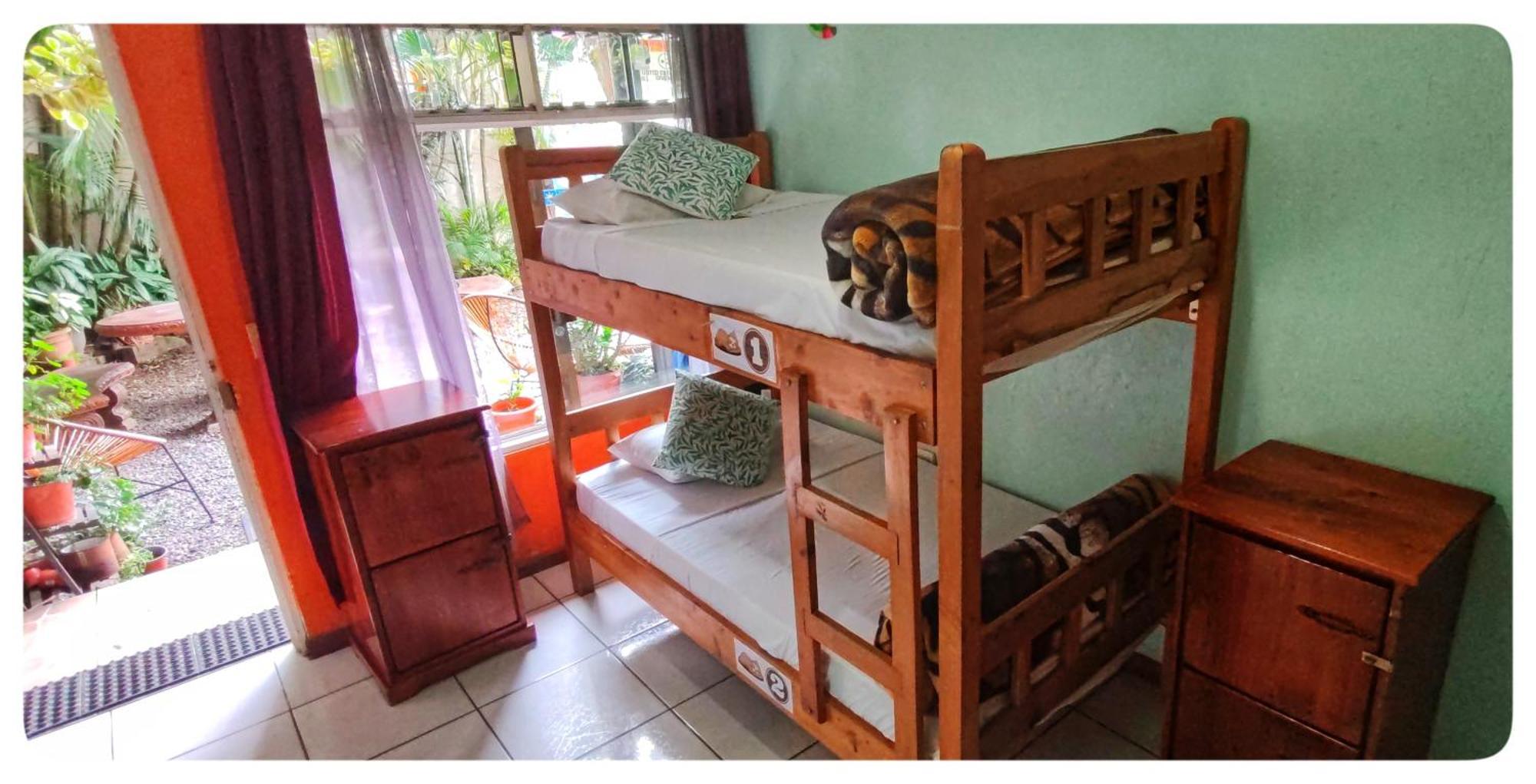 Hotel & Hostel Sloth Backpackers Monteverde Bagian luar foto